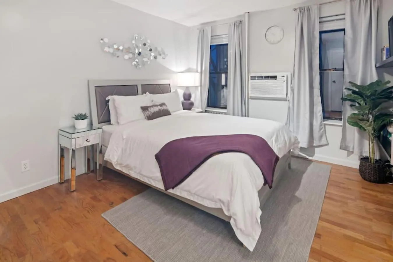 Studio Haven In Times Square & Nearby Restaurants New York United States